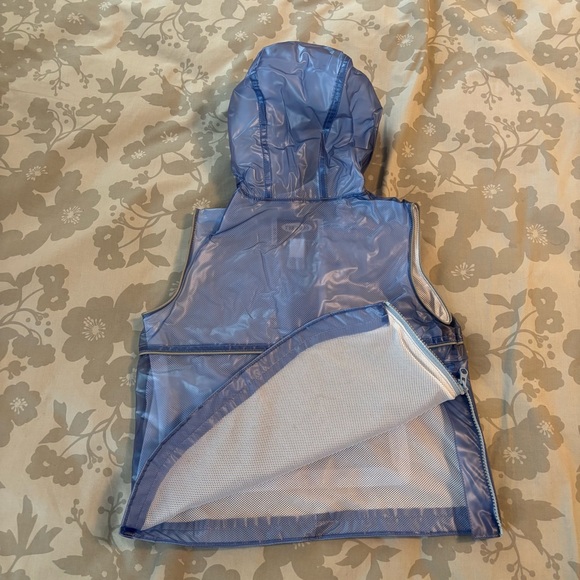 Old Navy Blue Hooded Rain Vest with Front Pocket - Toddler size 4 - Picture 4 of 7